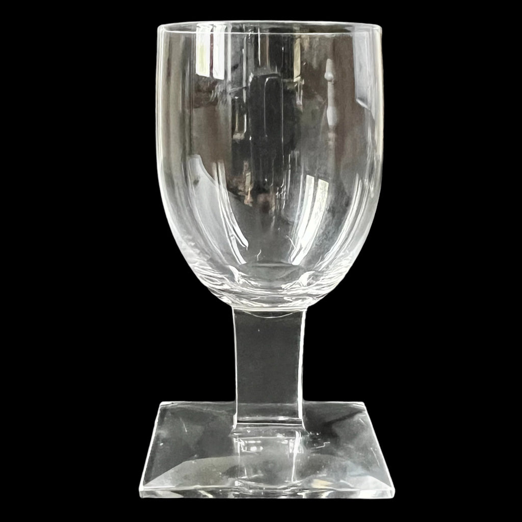 verre à pied en cristal au design moderniste d'époque Art Déco circa 1930.
