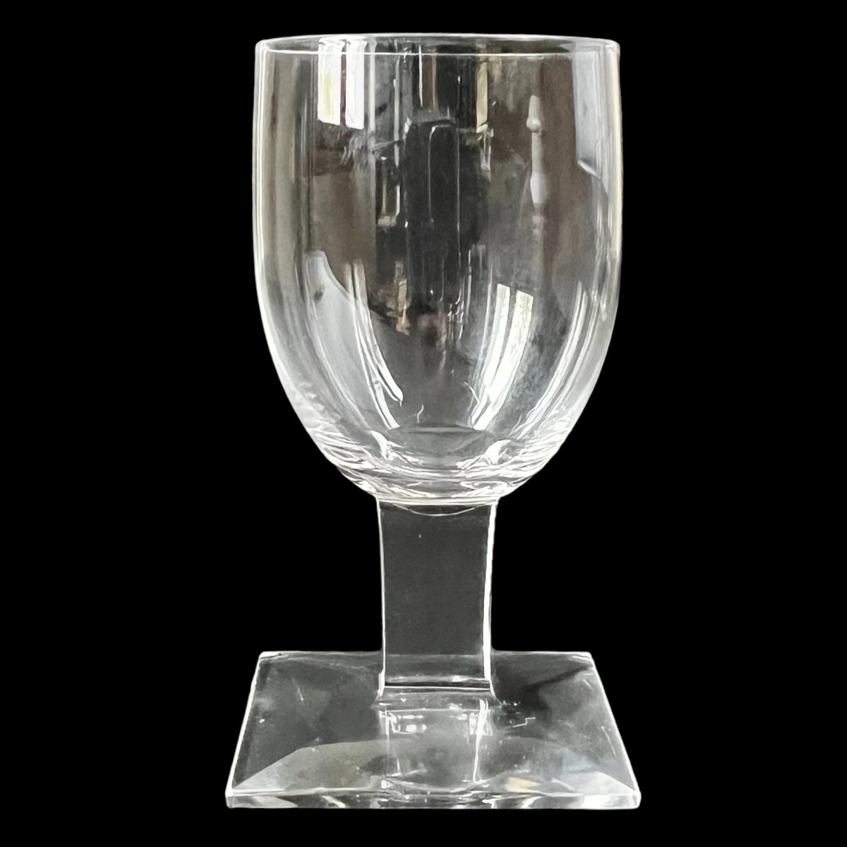 verre à pied en cristal au design moderniste d'époque Art Déco circa 1930.
