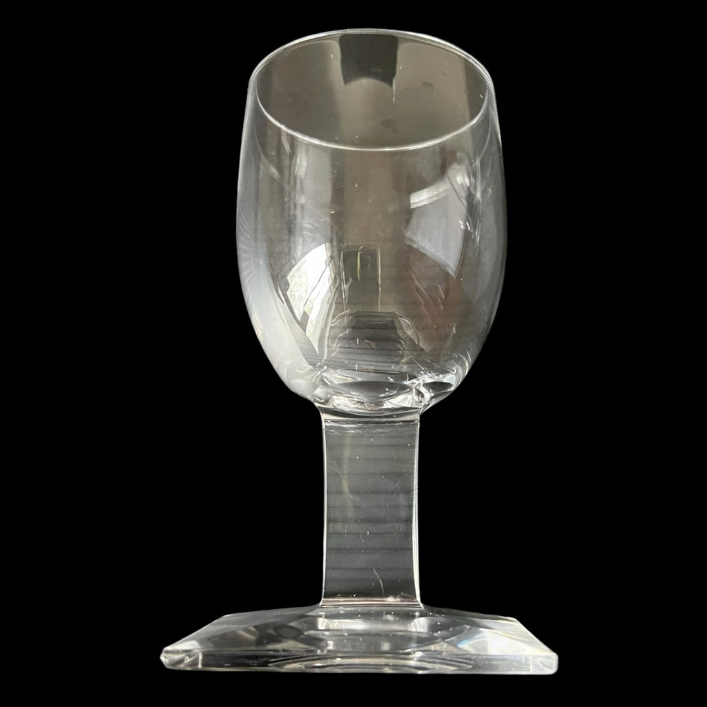 verre à pied en cristal au design moderniste d'époque Art Déco circa 1930.
