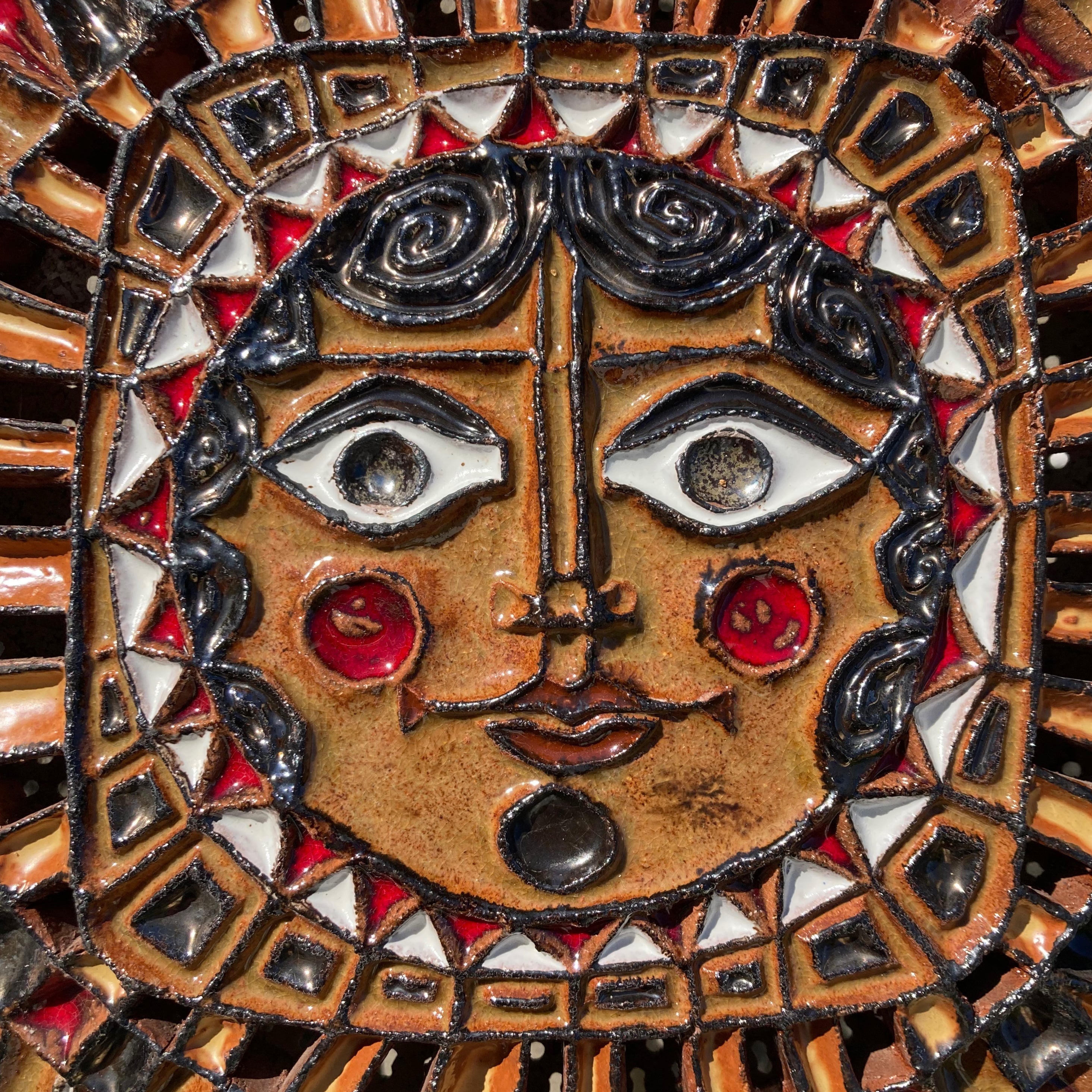 Céramique Soleil de Roland ZOBEL Atelier les Cyclades à Anduze
