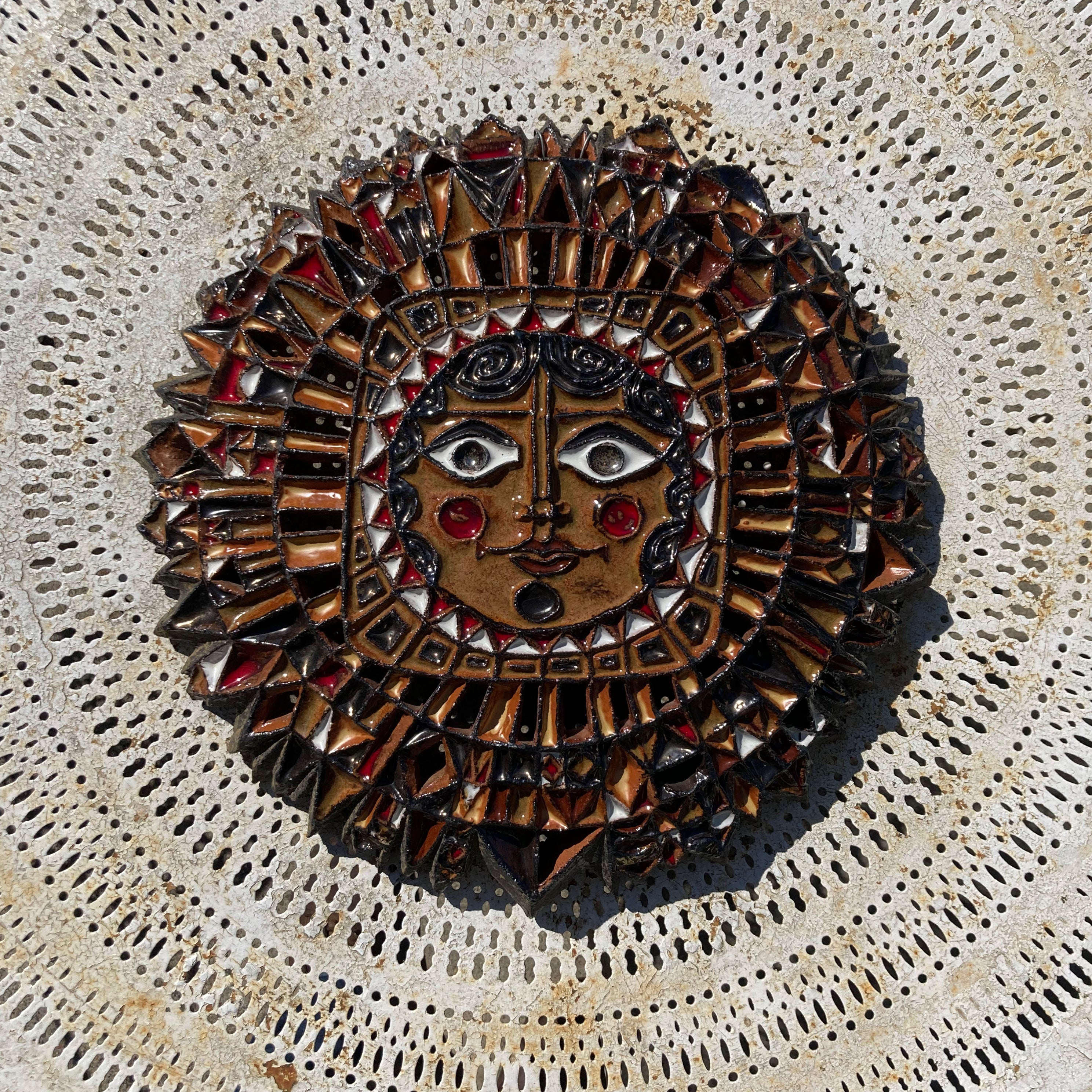 Céramique Soleil de Roland ZOBEL Atelier les Cyclades à Anduze