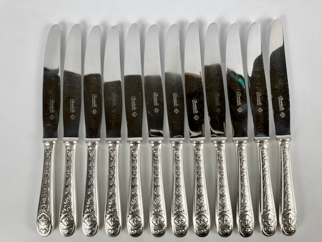 Maison Christofle 12 Large Knives Villeroy model + Box