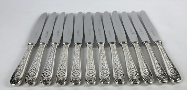 Maison Christofle 12 Large Knives Villeroy model + Box