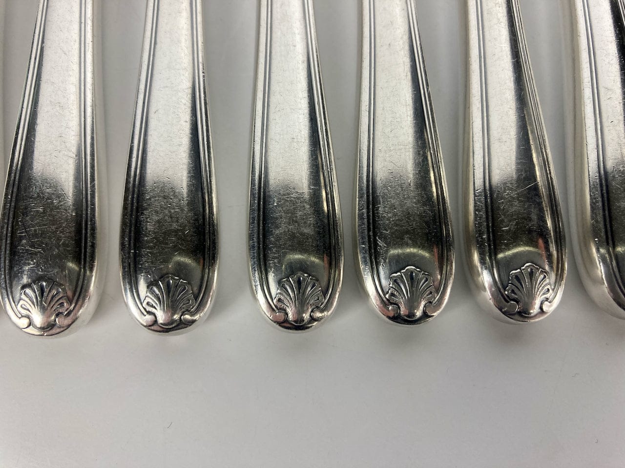 Maison Christofle Coquille Marot  12 Couteaux à Entremets