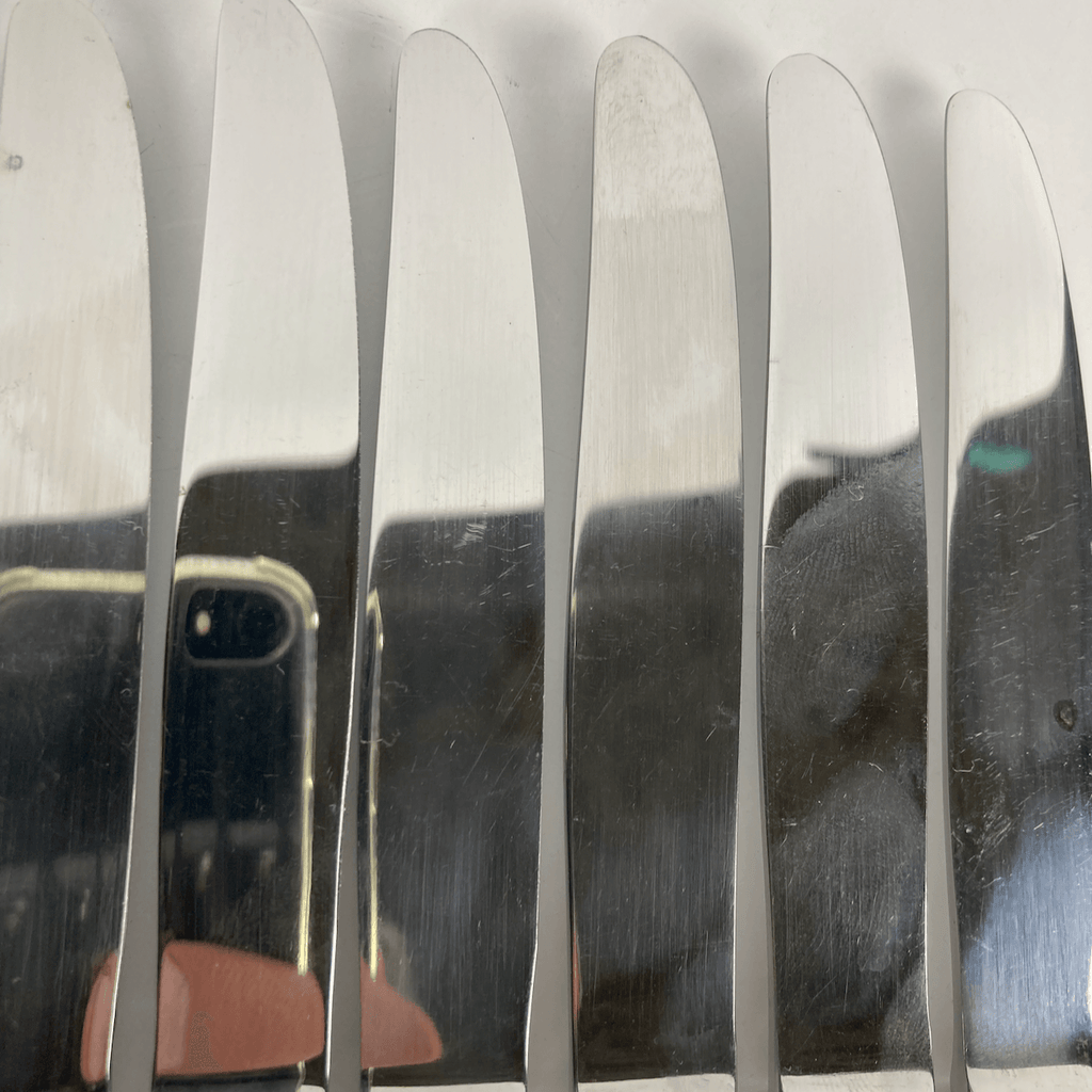 Maison Christofle 8 couteaux à entremets perles