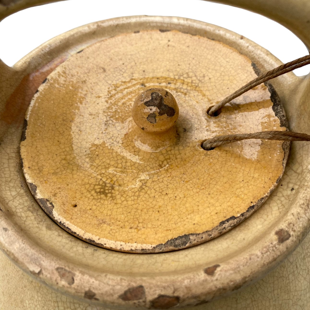 ancienne gargoulette en terre cuite vernissée