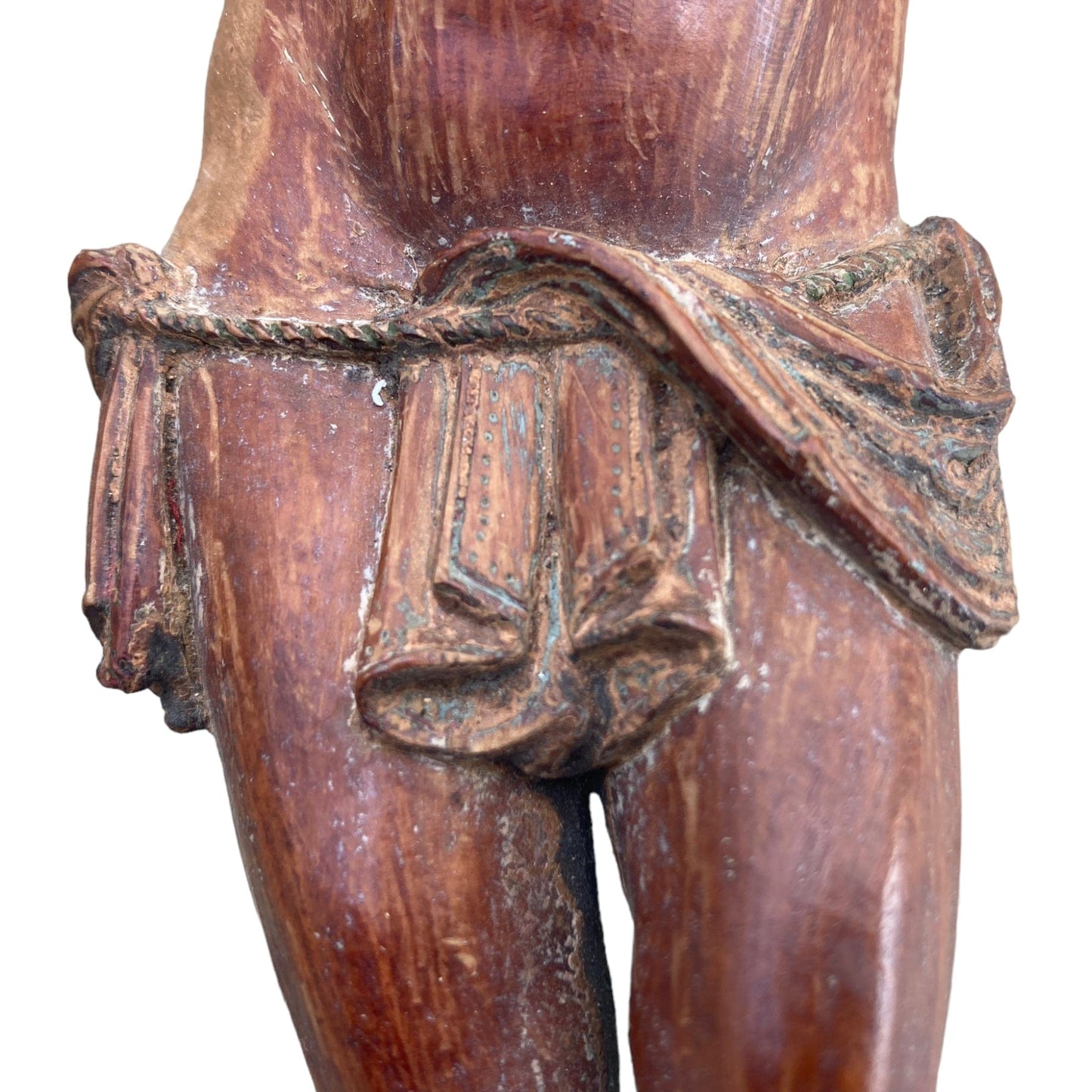 Grand Christ ancien en bois sculpté