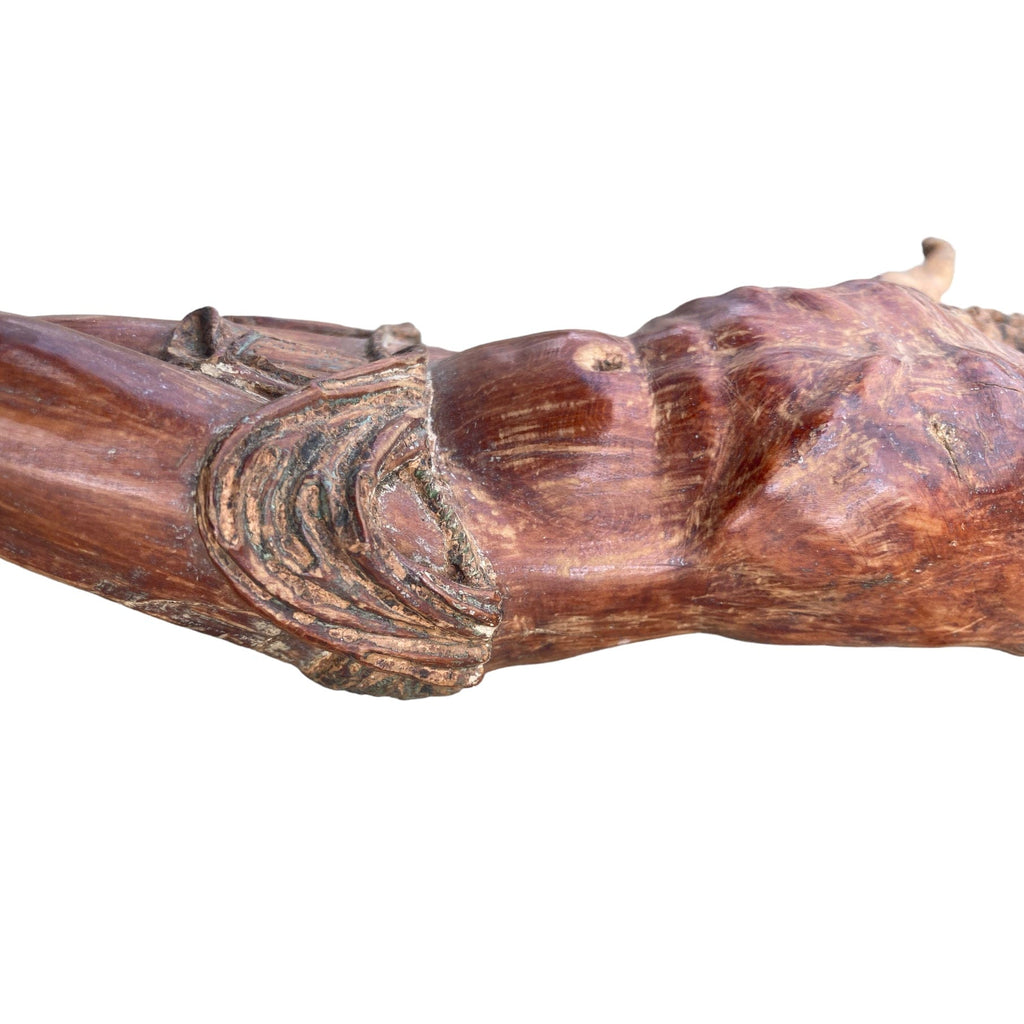 Grand Christ ancien en bois sculpté