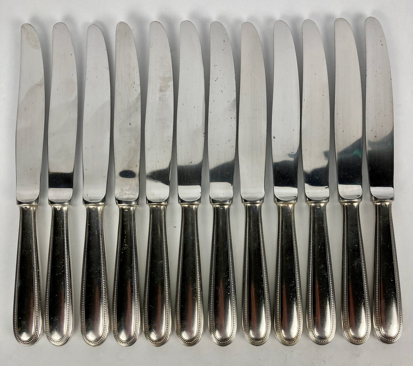 Christofle perle 12 grands couteaux métal argenté