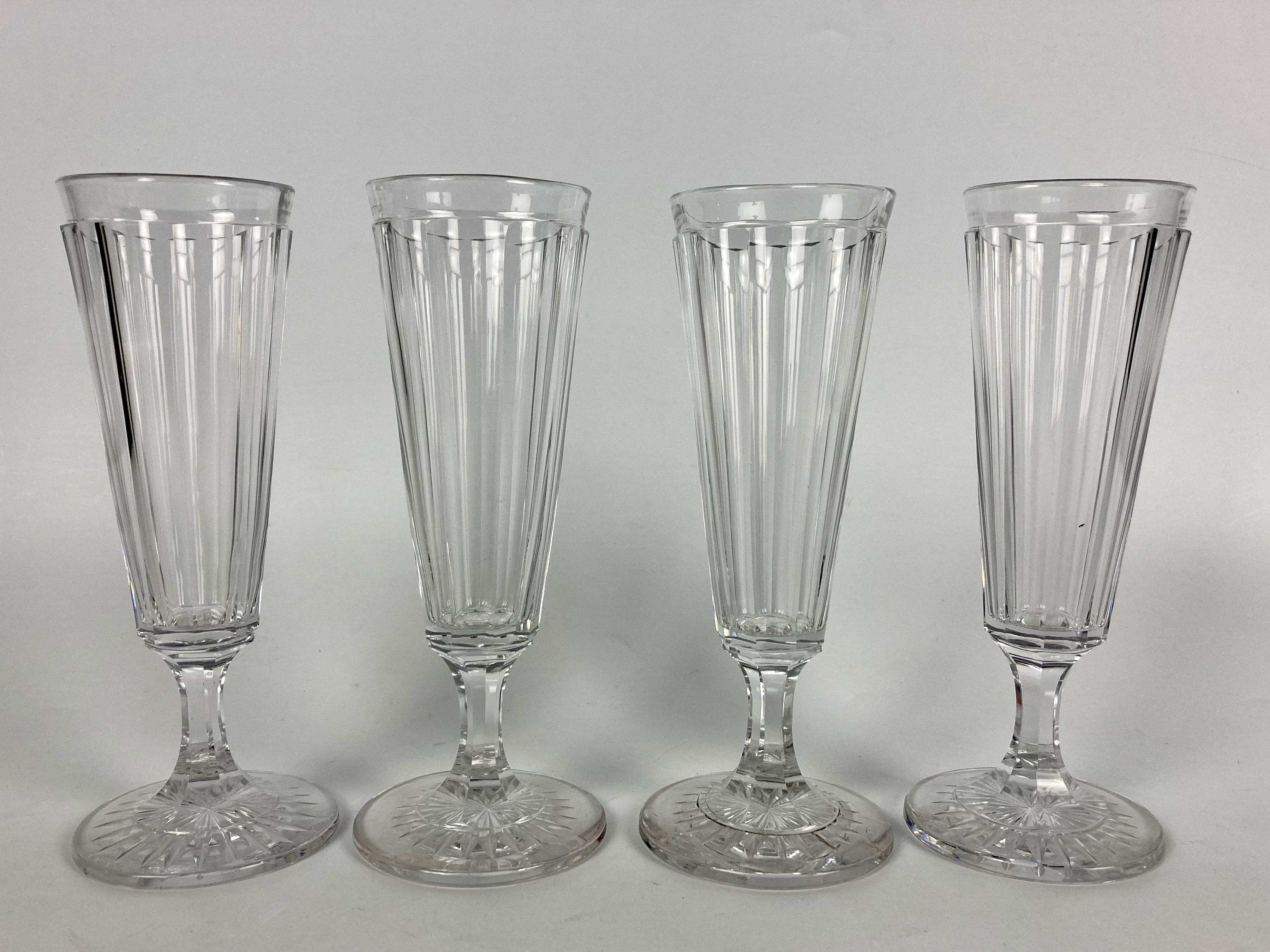 4 flutes à champagne en cristal à côtes plates XIX baccarat saint louis