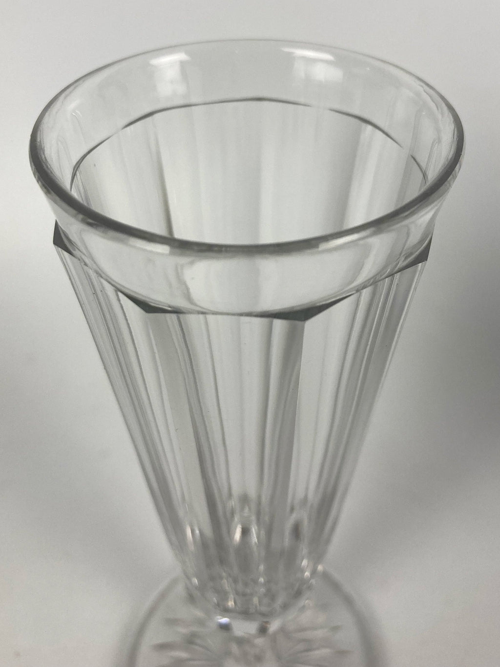 4 flutes à champagne en cristal à côtes plates XIX baccarat saint louis