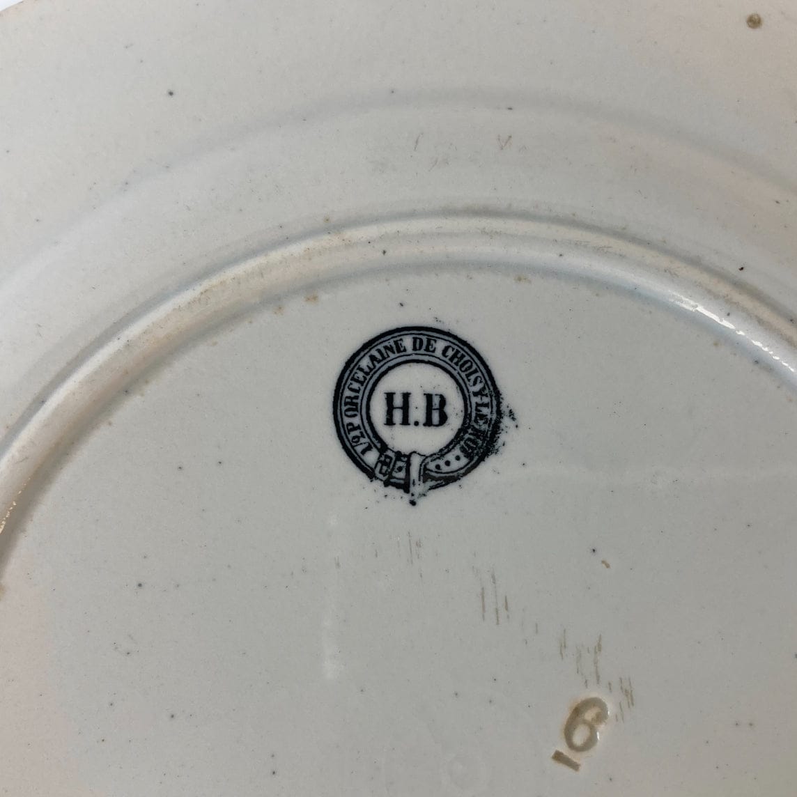 8 assiettes les "Souverains d' Europe" Choisy le Roi XIXe.