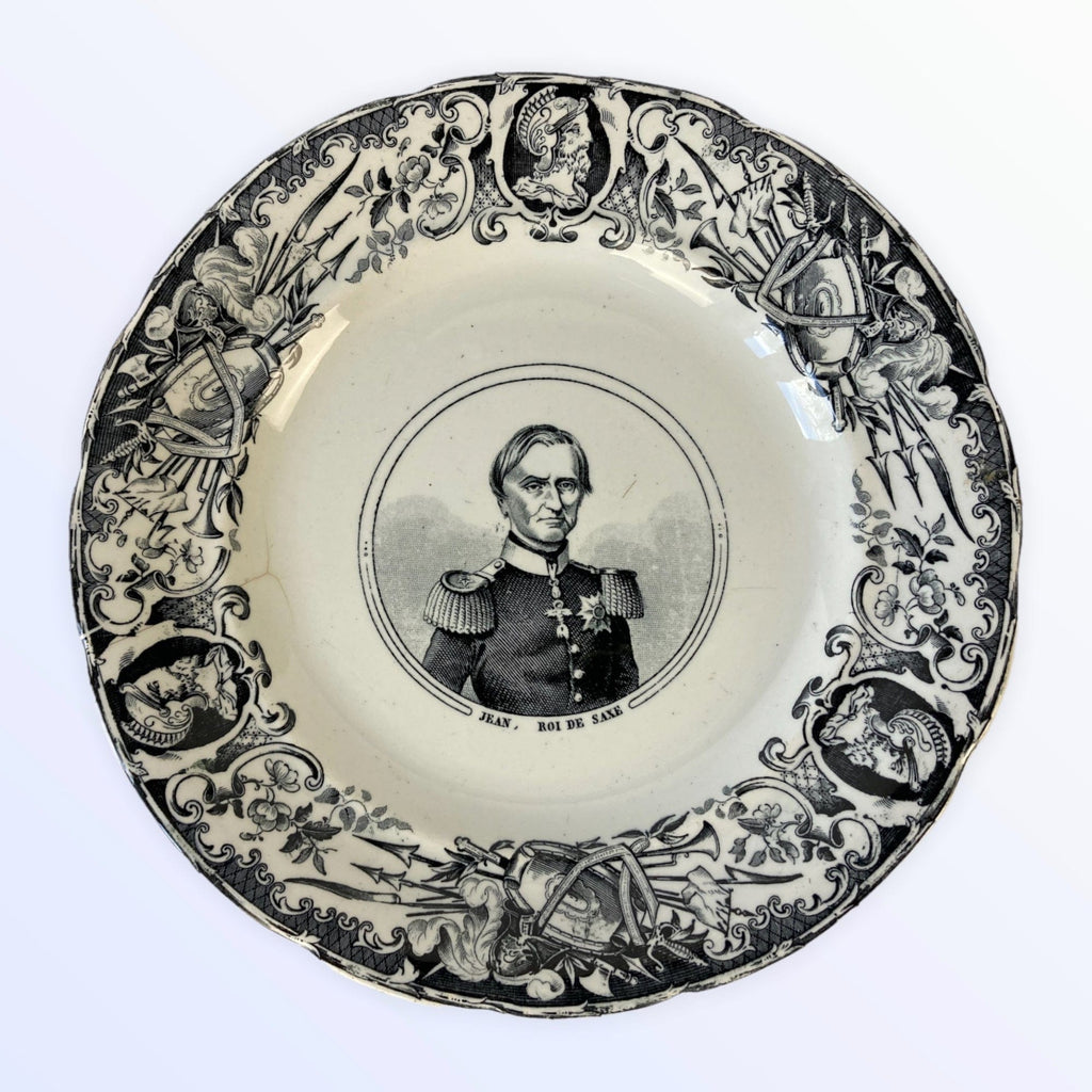 8 assiettes les "Souverains d' Europe" Choisy le Roi XIXe.