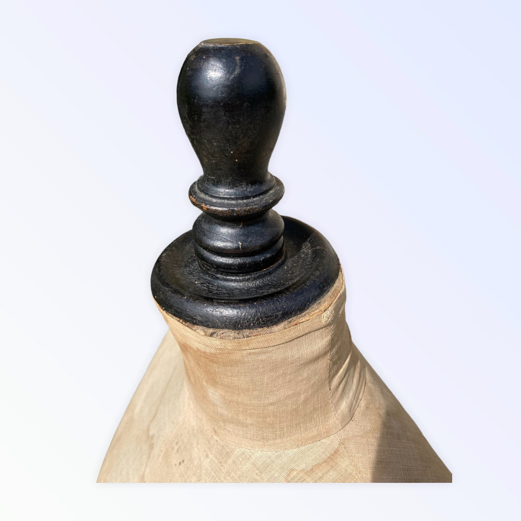 Mannequin taille de guêpe couture Napoléon III