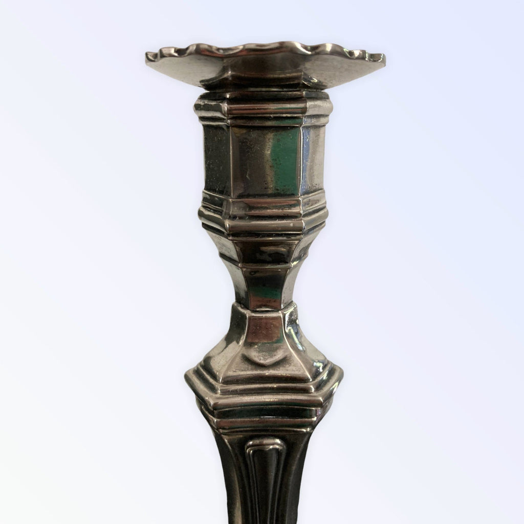 Paire de bougeoirs style Régence fin XIXe métal argenté